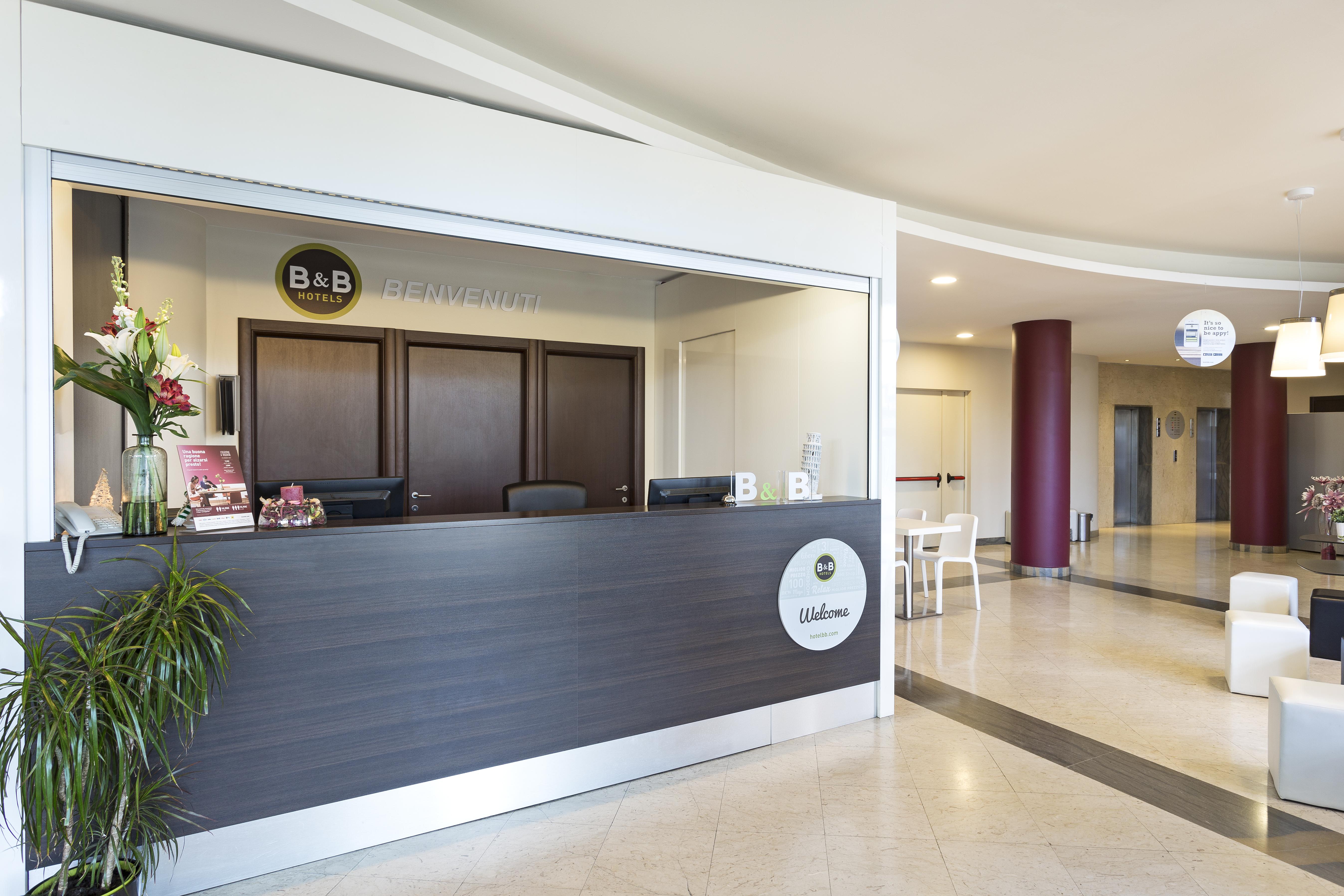 B&B Hotel Pisa Airport Esterno foto