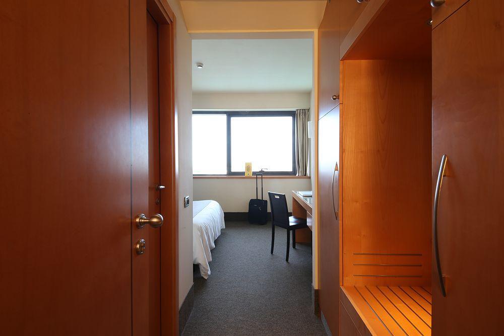 B&B Hotel Pisa Airport Esterno foto