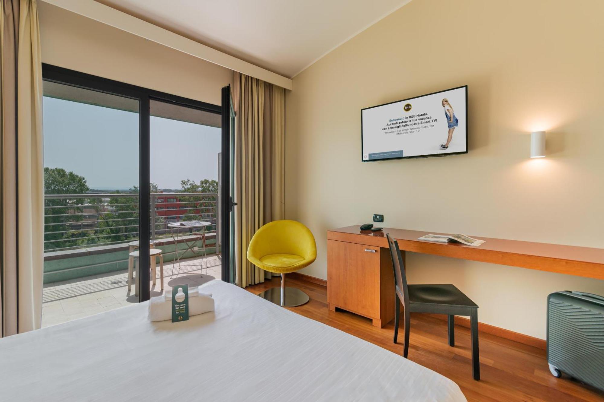 B&B Hotel Pisa Airport Esterno foto
