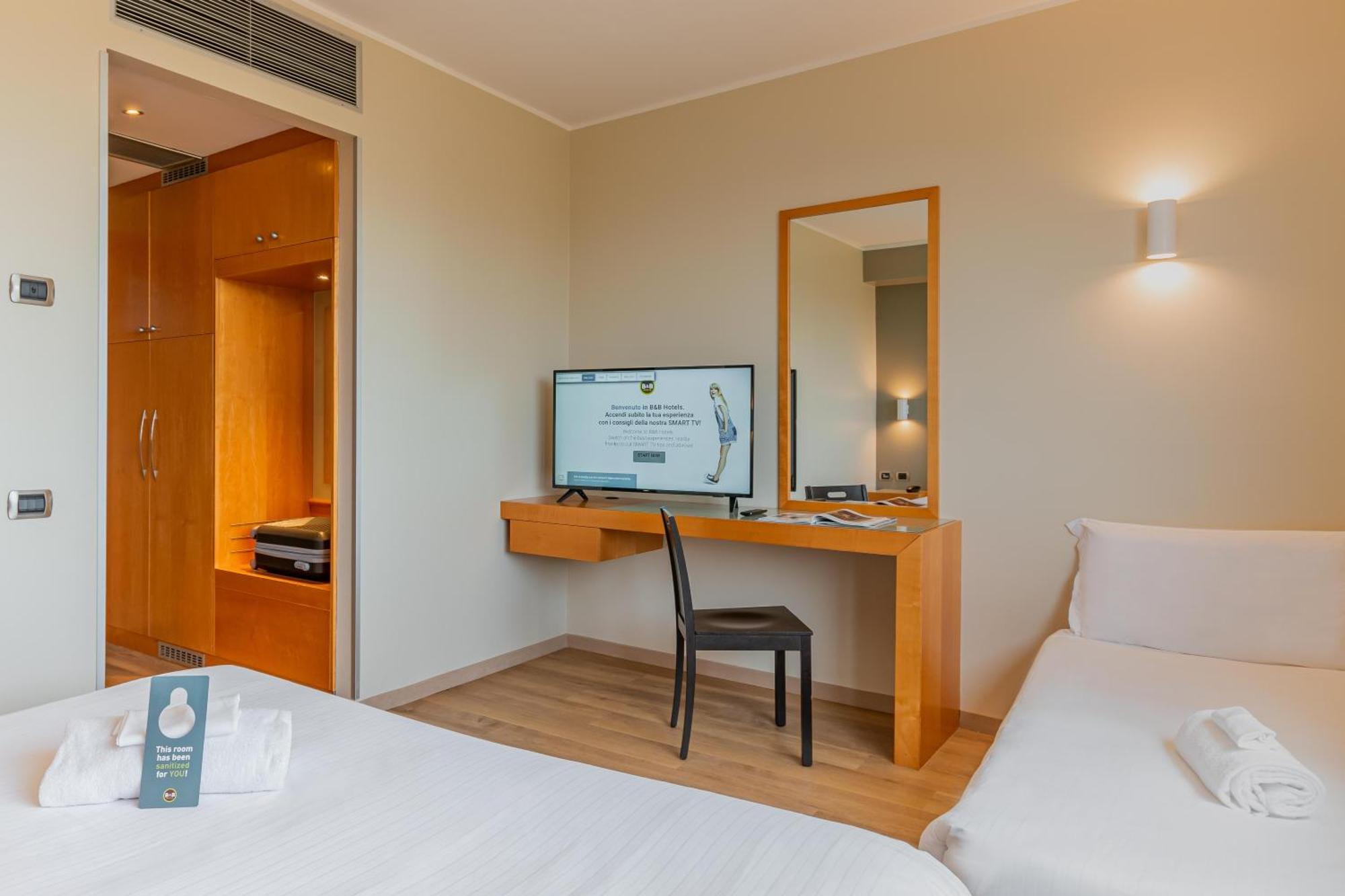 B&B Hotel Pisa Airport Esterno foto